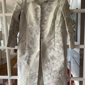 Carlisle Dress Coat Silver Ivory Size 6